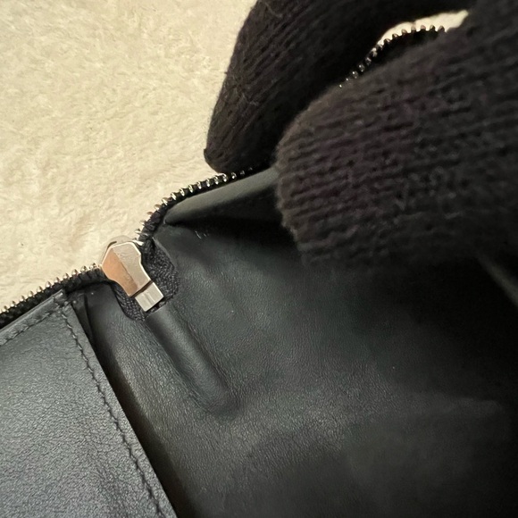 Authentic Louis Vuitton Graphite Long Zip Wallet - Picture 9 of 12